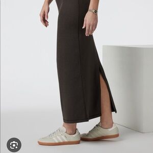 Vuori Halo Column Skirt NWOT